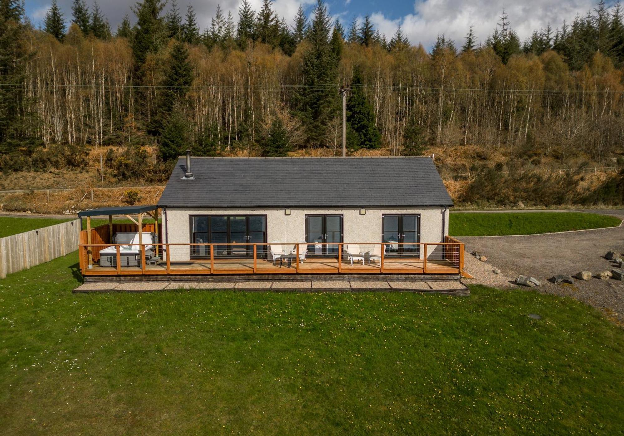 Shoreland Lodges - Holly Lodge Fort Augustus Exterior photo